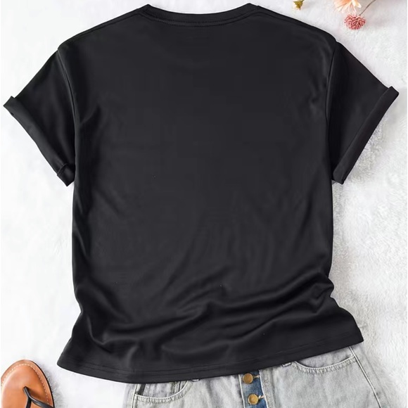 Hocus Pocus “I Smell Children” Tee - Picture 2 of 6